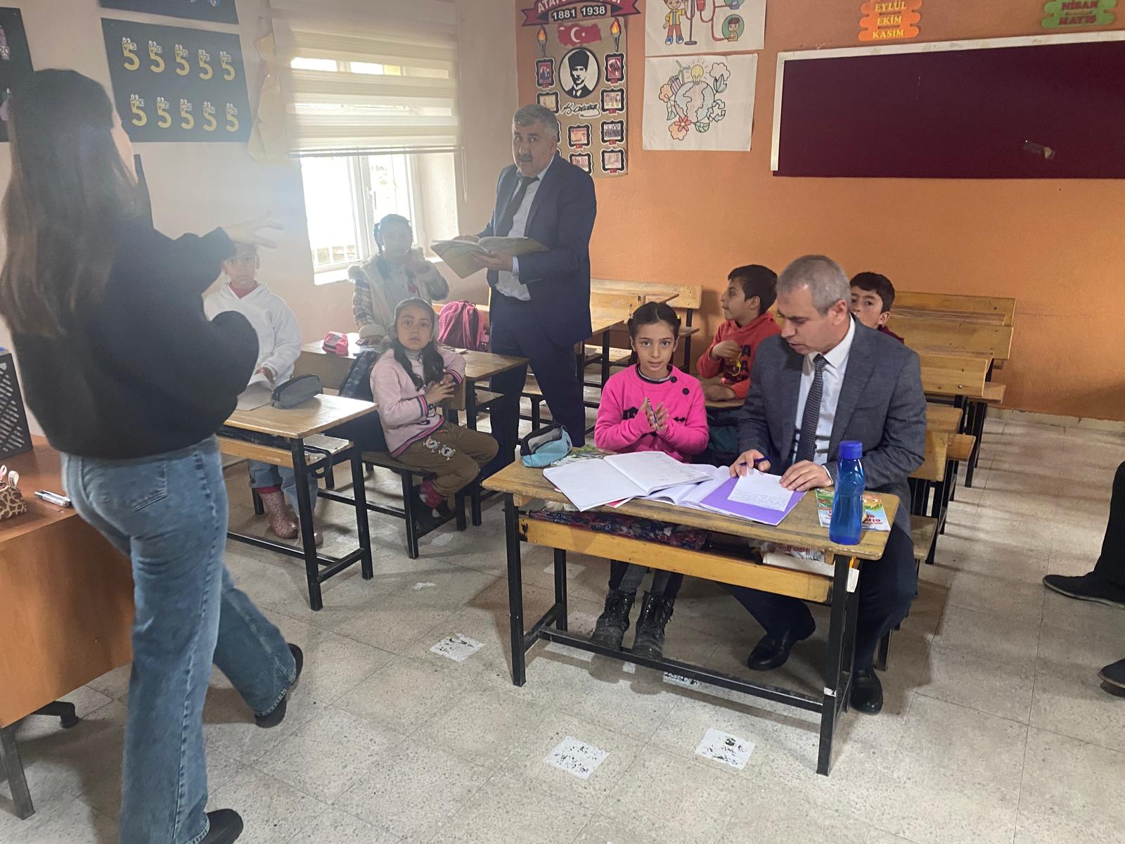 Bitlis’in Güroymak ilçesinde eğitim-öğretim faaliyetlerini yerinde incelemek amacıyla İlçe Milli