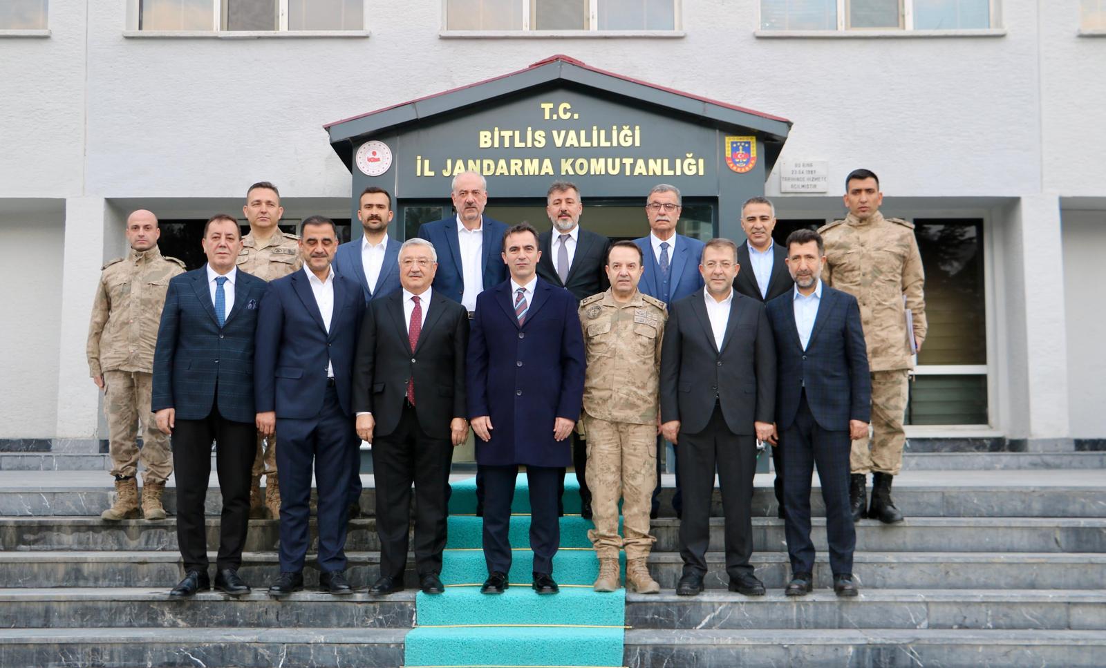 Jandarma Asayiş Vakfı (JAVDES) Bitlis İl Temsilciliği ilk toplantısını&nbsp; gerçekleştirdi.