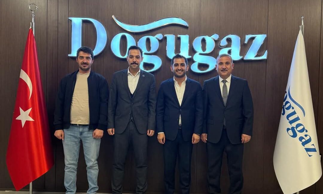 Gölbaşı ve Günkırı Beldelerine Doğalgaz Müjdesi Güroymak Kaymakamı Mehmet Zahid Uzun, Günkırı Belde Belediye Başkanı İlhan