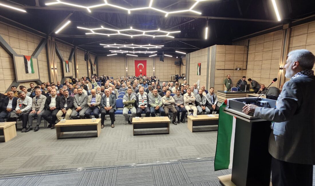 Tatvan’da “Gazze İmtihanı” Programı Yoğun Katılımla Gerçekleştirildi Bitlis Filistin Dayanışma Platformu tarafından Tatvan ilçesinde “Düşmanına Benzeyen Ümmetin