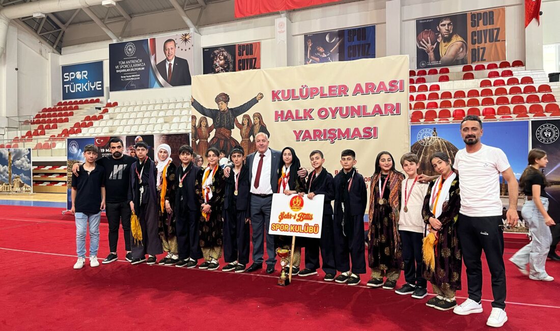 Bitlis Selahaddin Eyyubi Ortaokulu Halk Oyunları Ekibinden önemli başarı Bitlis Selahaddin Eyyubi Ortaokulu öğrencileri, Şehr-i Bitlis Spor Kulübü çatısı