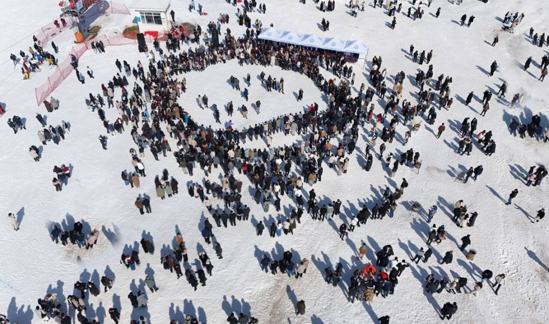 Bitlis Eren Üniversitesi’nde KarFest’26: Kış Şöleni Yoğun Katılımla Gerçekleşti Bitlis Eren Üniversitesi tarafından geleneksel olarak düzenlenen KarFest’26, üniversitenin Rahva