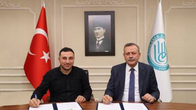 Bitlis Eren Üniversitesi ile BİGACEM arasında Staj İşbirliği protokolü imzalandı Bitlis Eren Üniversitesi (BEÜ) ile Bitlis Gazeteciler Cemiyeti (BİGACEM) arasında,