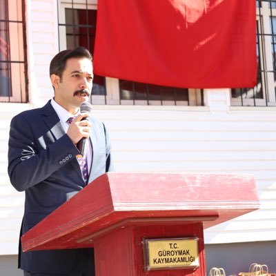 Bitlis’in Güroymak ilçesinde görev yapan Kaymakam Mehmet Zahid Uzun, Batman’ın