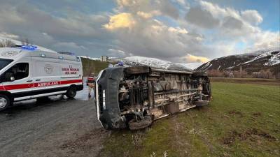 Bitlis’in Tatvan ilçesinde meydana gelen tek taraflı trafik kazasında 10
