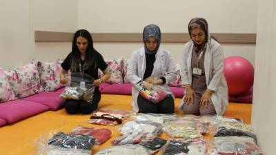 Tatvan Devlet Hastanesi’nde görev yapan sağlık personeli, ihtiyaç sahibi gebeler