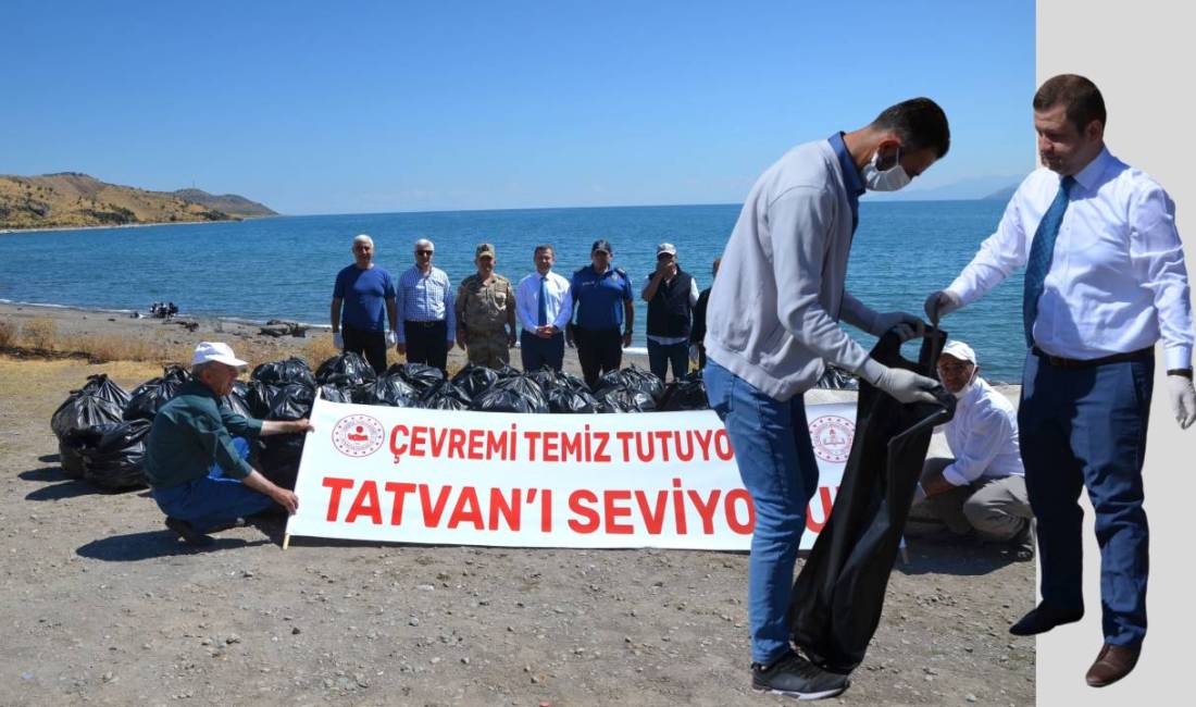 Bitlis’in Tatvan ilçesinde, “Çevremi Temiz Tutuyorum, Tatvan’ı Seviyorum” sloganıyla Van