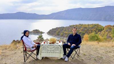 Bitlis Valisi Ahmet Karakaya, Nemrut Kalderası Milli Parkı’nı Türk edebiyatının