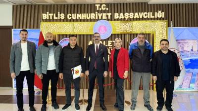 Bitlis Gazeteciler Cemiyeti (BİGACEM) Başkanı Hakan Okay, cemiyet yönetim kurulu